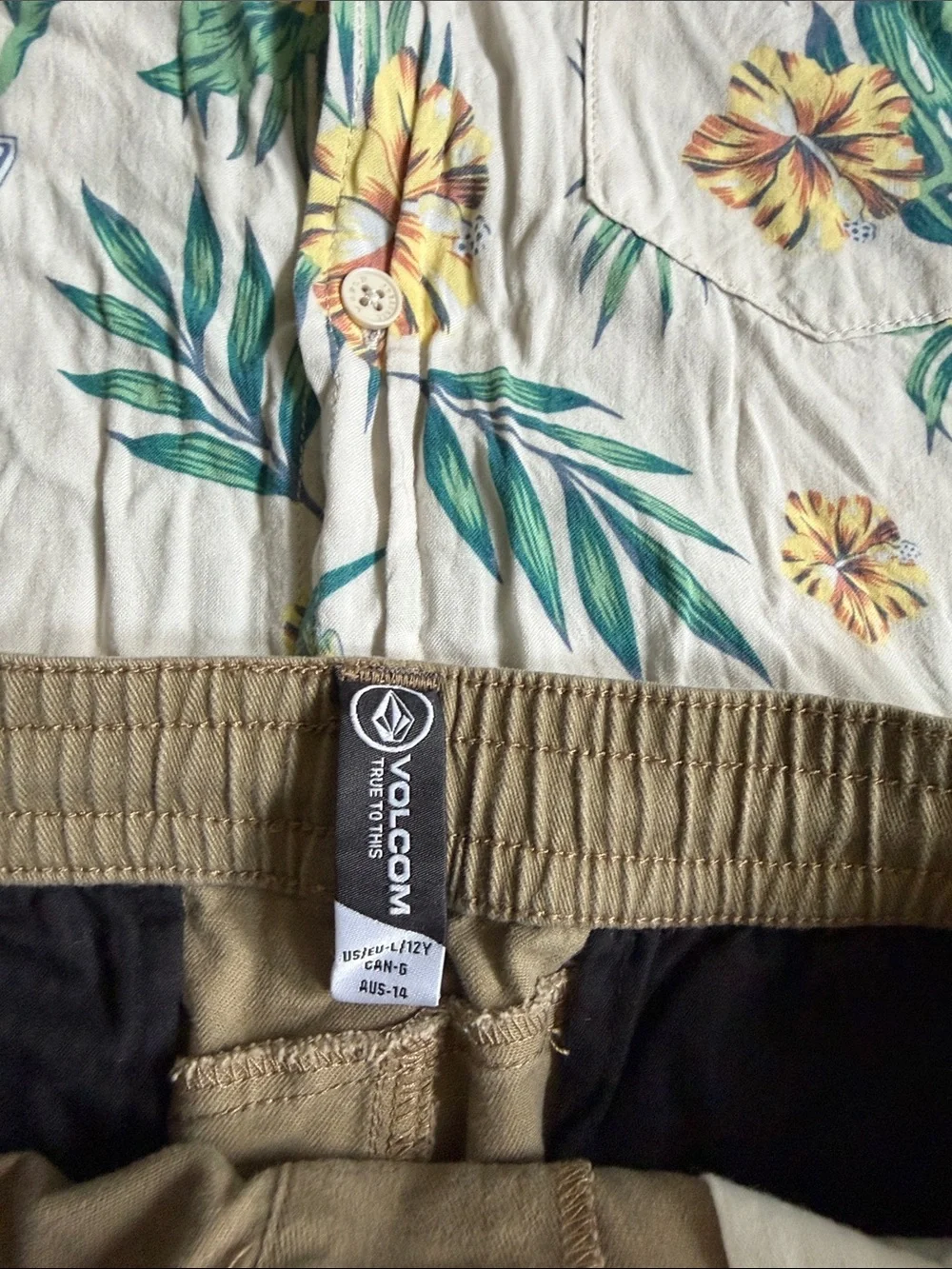 Volcom Cream Tropical Floral Button-Down Shirt - Kids
